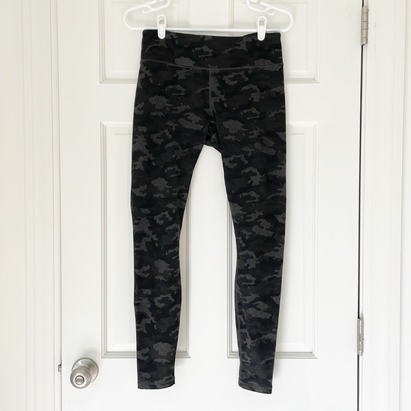 FABLETICS Powerhold leggings size S grey black camo stretch yoga running - Picture 1 of 6